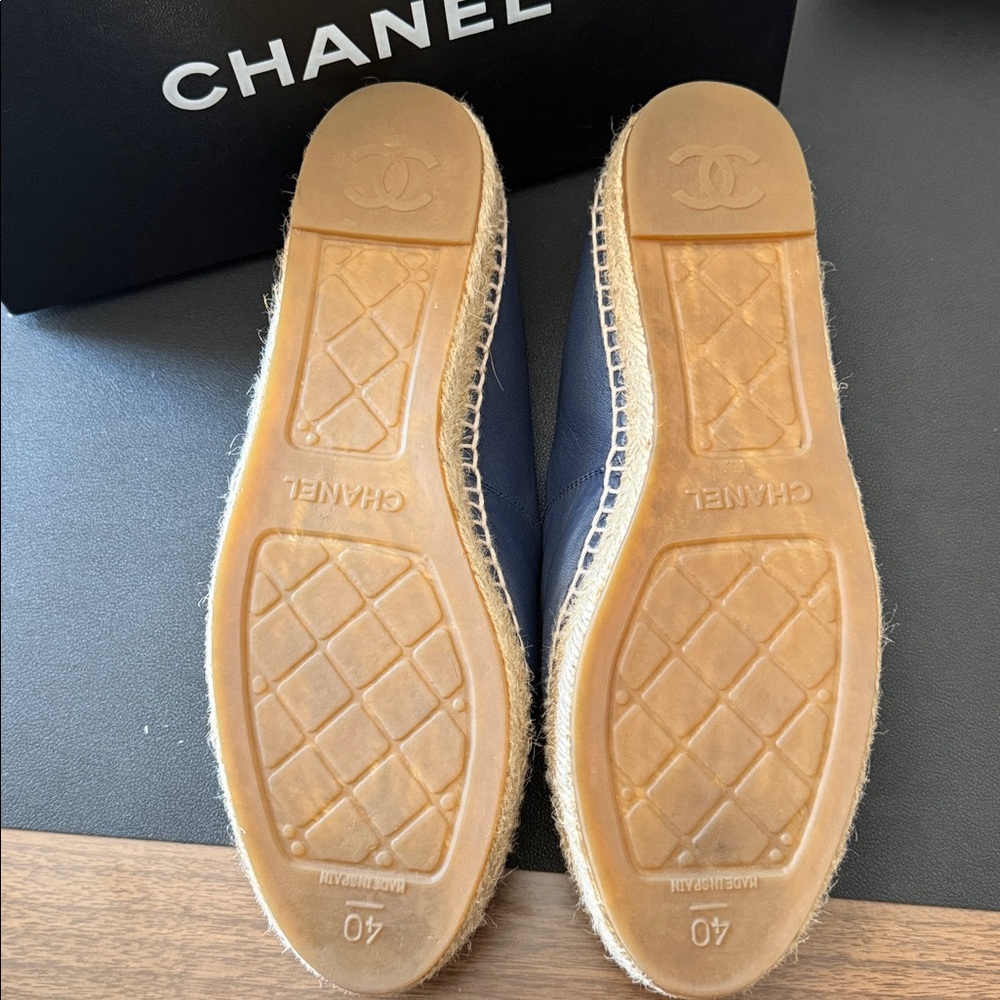 CHANEL Dark Navy Espadrilles Lambskin - Picture 4 of 4